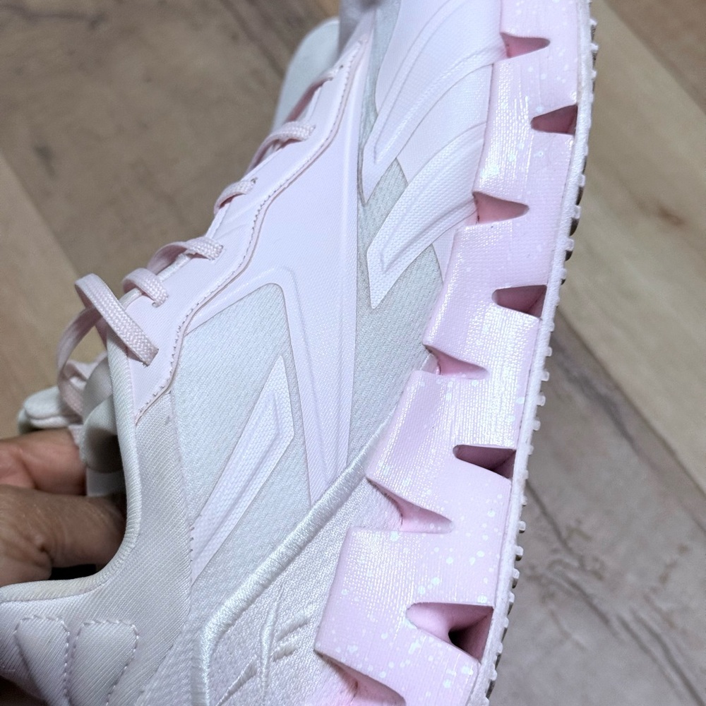 Reebok Women's Light Pink Sneakers Gently used - Picture 4 of 9